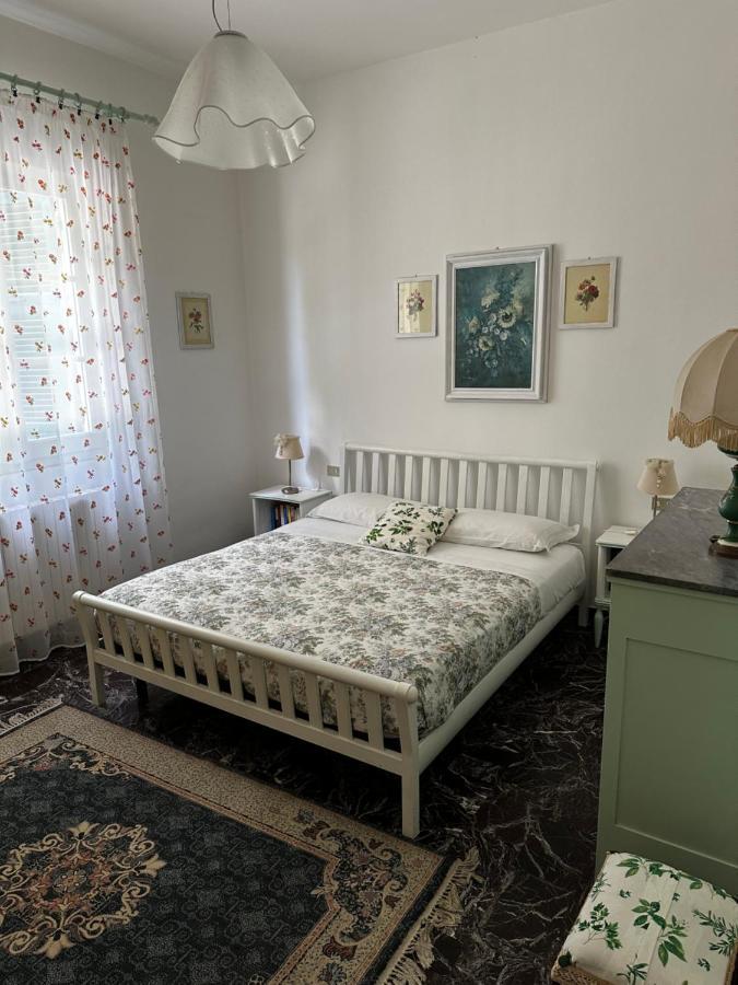 Vila La Casa Dei Due Aranci Albisola Superiore Exteriér fotografie