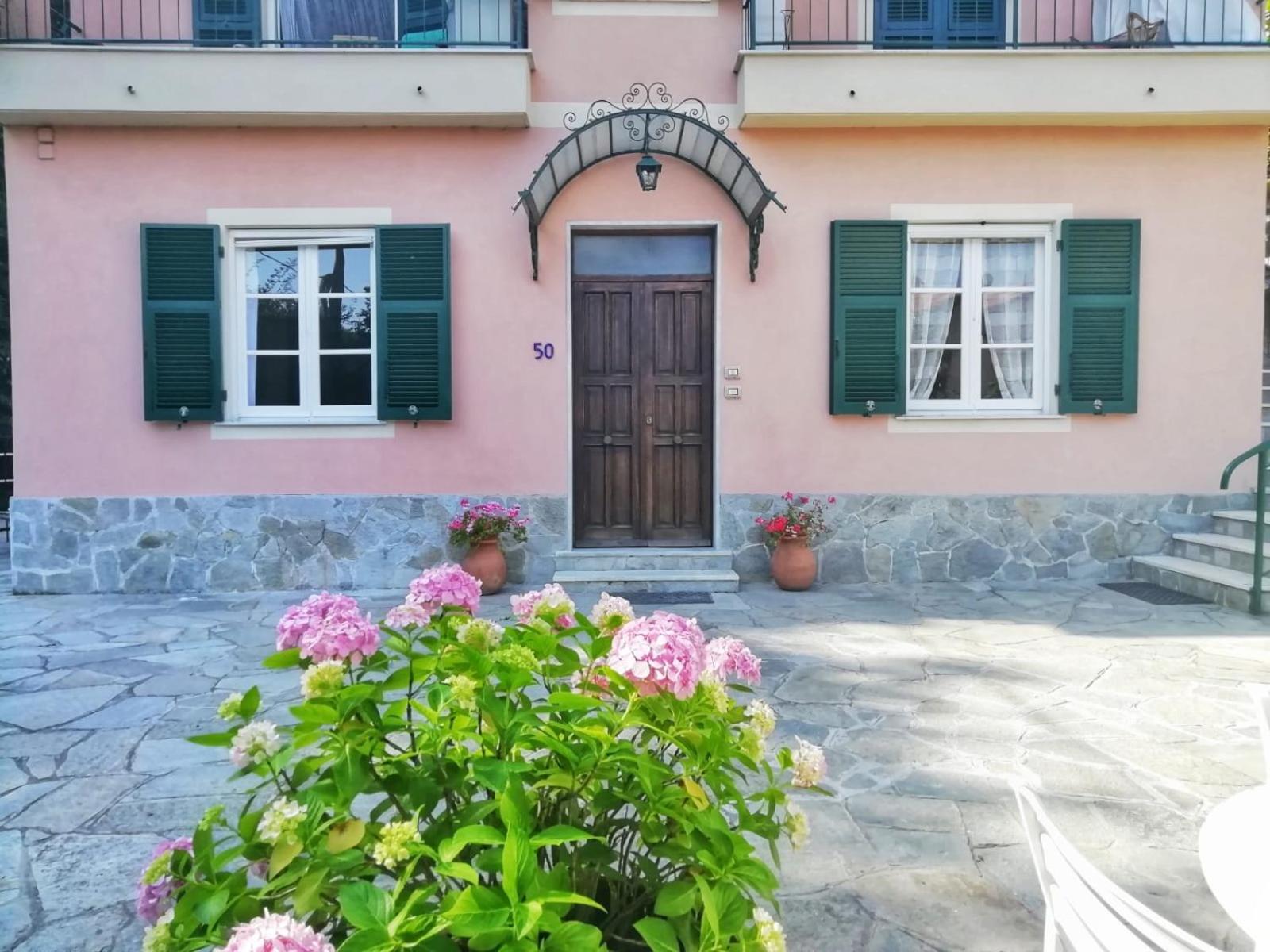 Vila La Casa Dei Due Aranci Albisola Superiore Exteriér fotografie